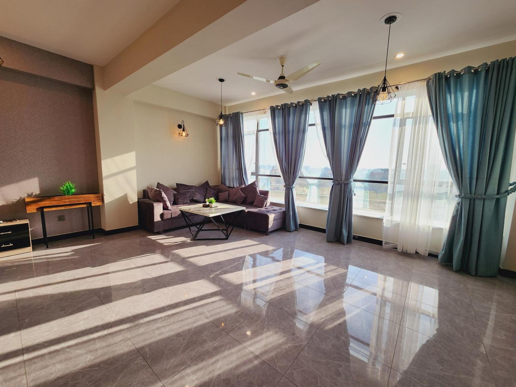 Motorway Majesty Suites Islamabad - Near Islamabad International Airport And Motorway エクステリア 写真