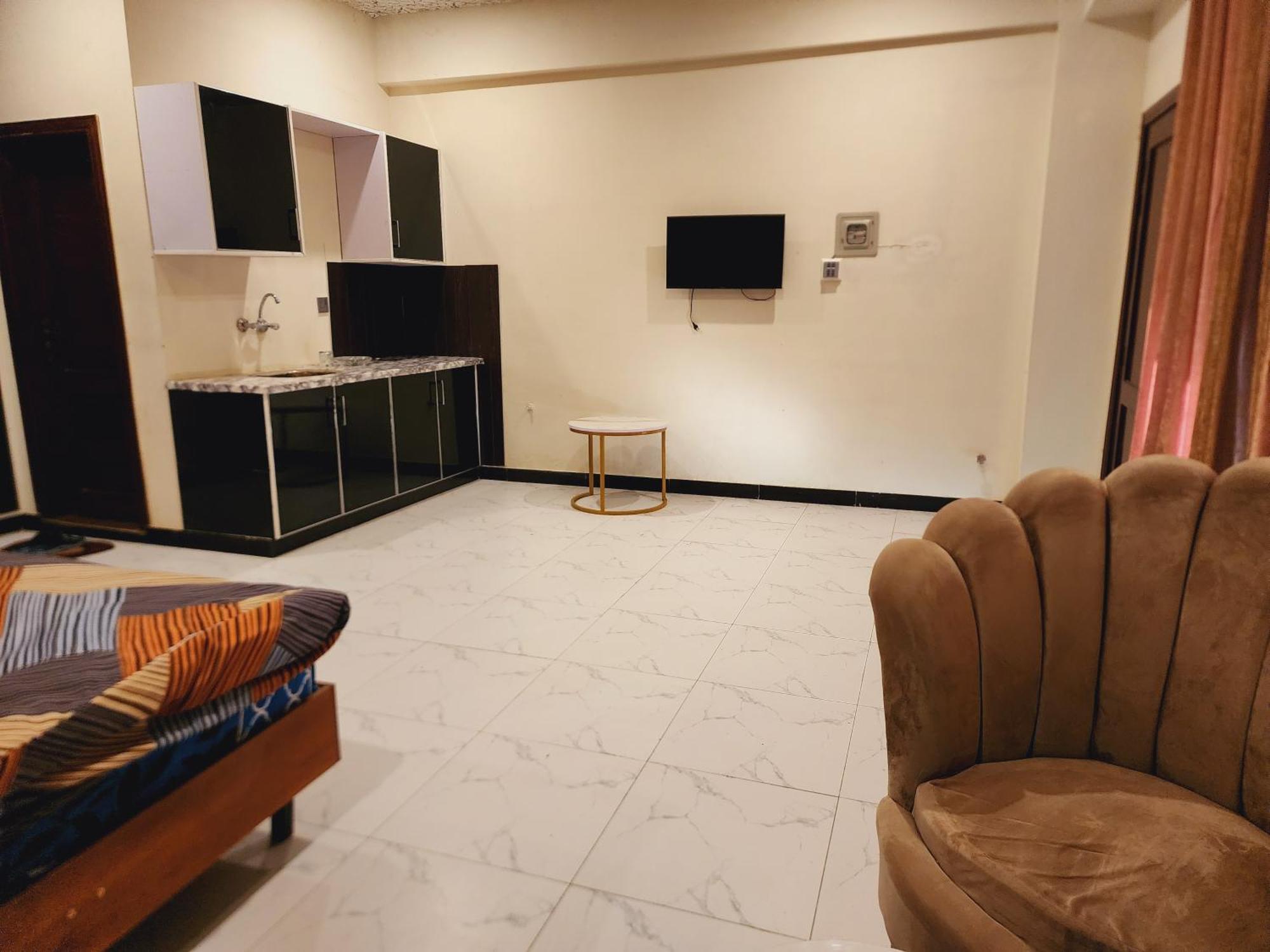 Motorway Majesty Suites Islamabad - Near Islamabad International Airport And Motorway 部屋 写真