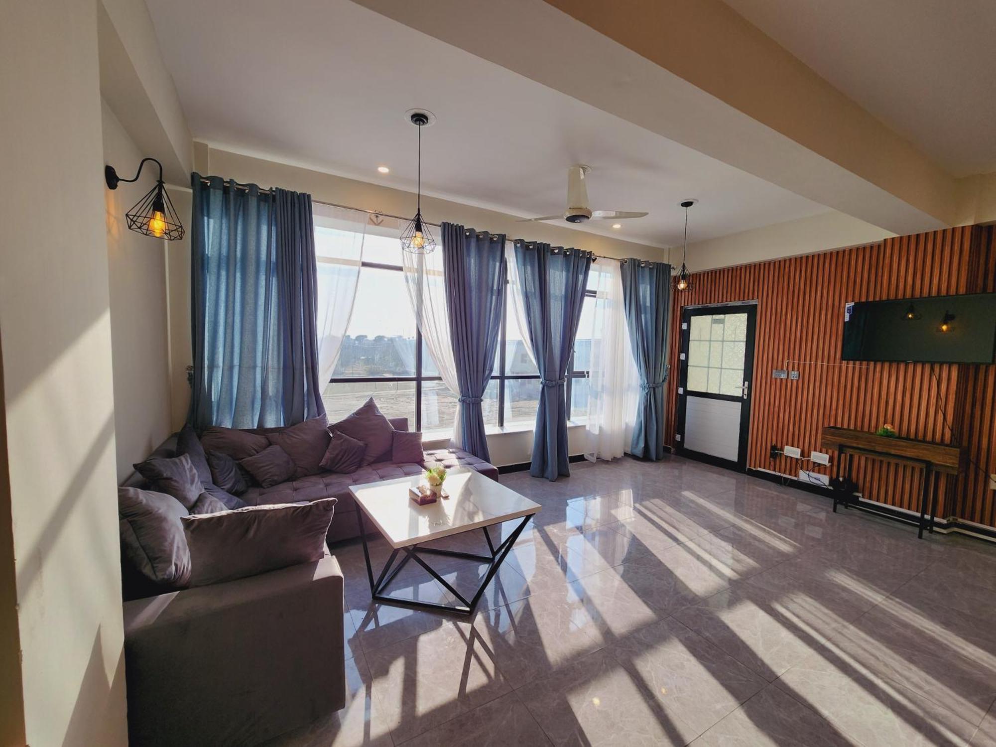 Motorway Majesty Suites Islamabad - Near Islamabad International Airport And Motorway 部屋 写真