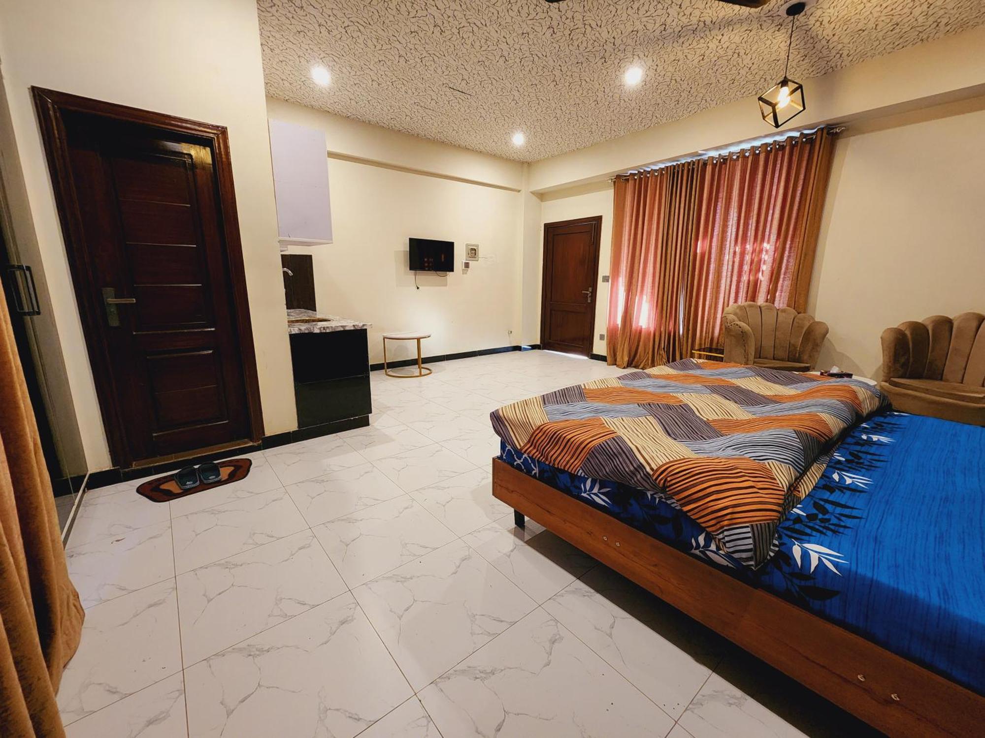 Motorway Majesty Suites Islamabad - Near Islamabad International Airport And Motorway 部屋 写真