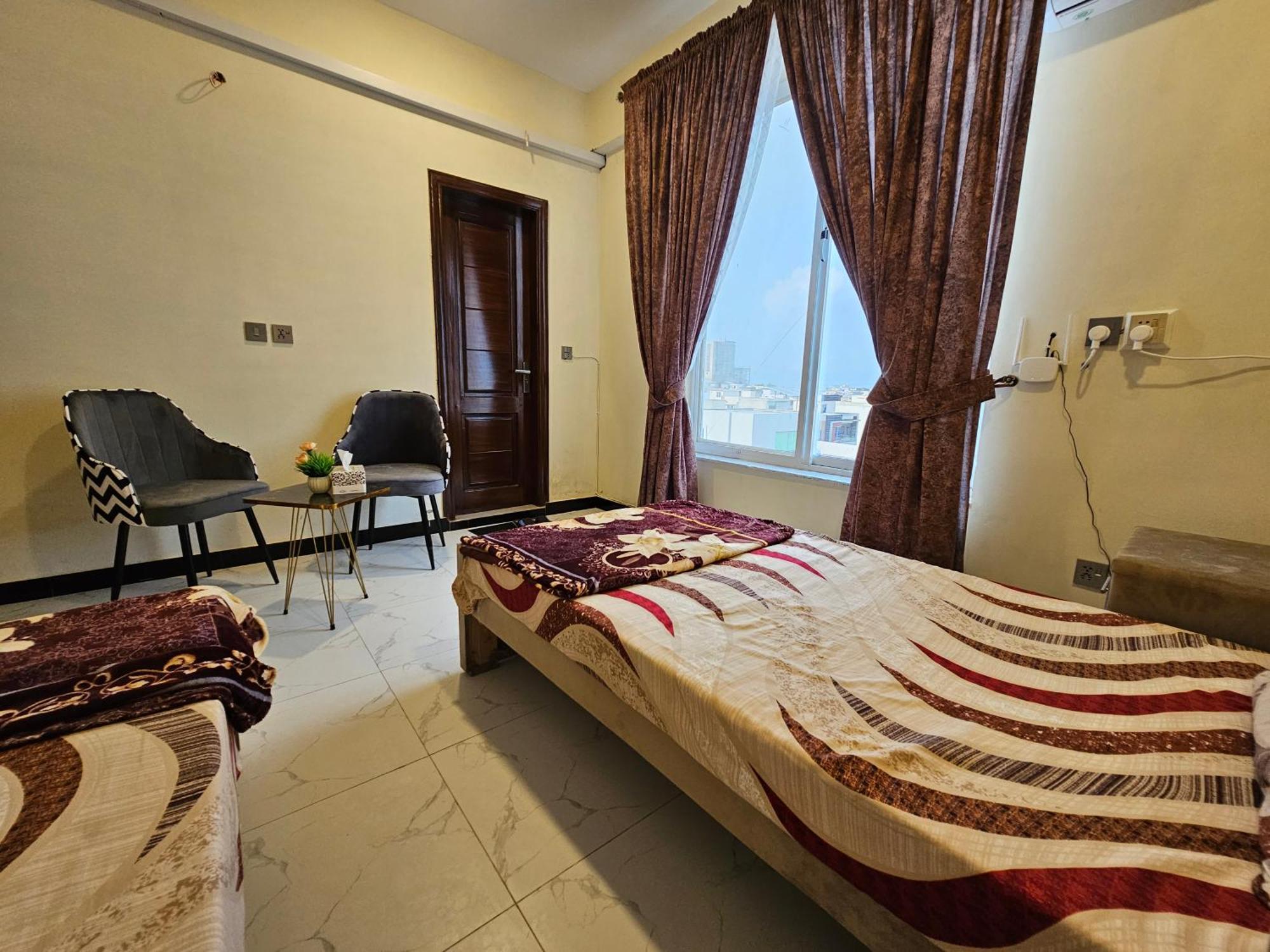 Motorway Majesty Suites Islamabad - Near Islamabad International Airport And Motorway エクステリア 写真