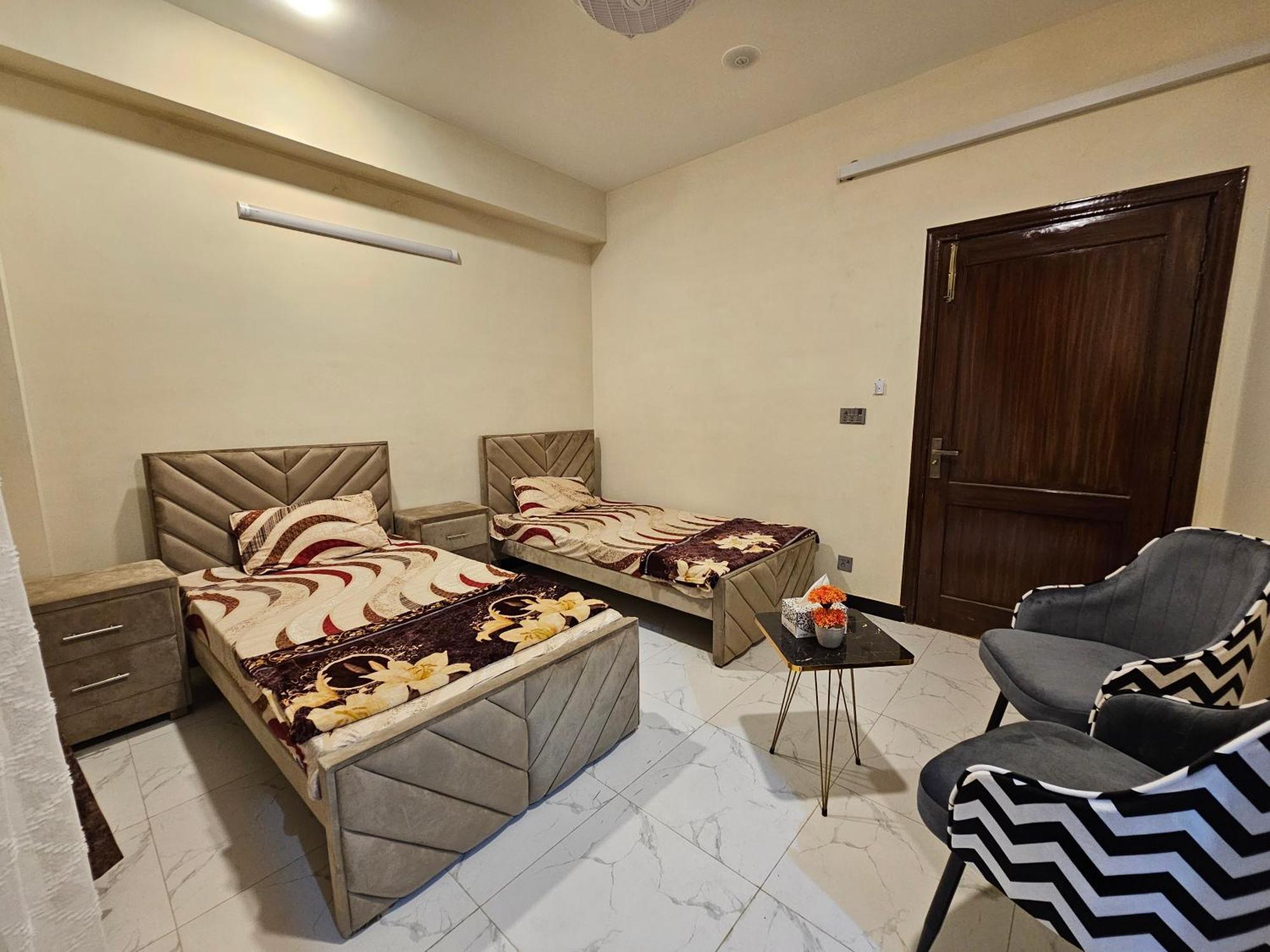 Motorway Majesty Suites Islamabad - Near Islamabad International Airport And Motorway 部屋 写真
